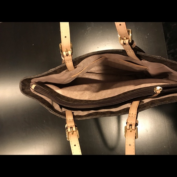 Michael Kors bag - Picture 2 of 4